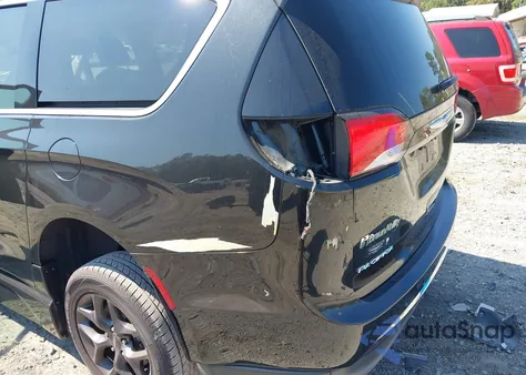 2020 Chrysler Pacifica Touring from USA, damaged, VIN 2C4RC1FG0LR128709